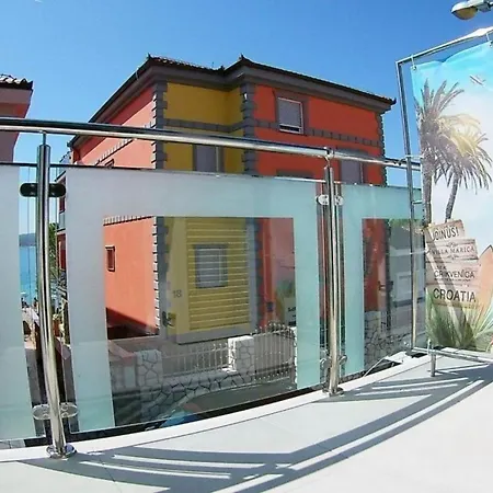 Marica Mit 10 Einzelnen Direkt Am Von Holiday home Crikvenica